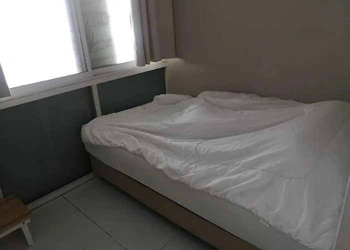 ホームステイ Cozy House Working Space With Local In Airport